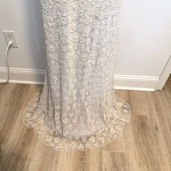 Mac Duggal High Neck Beaded Flutter Cap Sleeve Gown In White 10748 Size 10 New - Picture 5 of 13